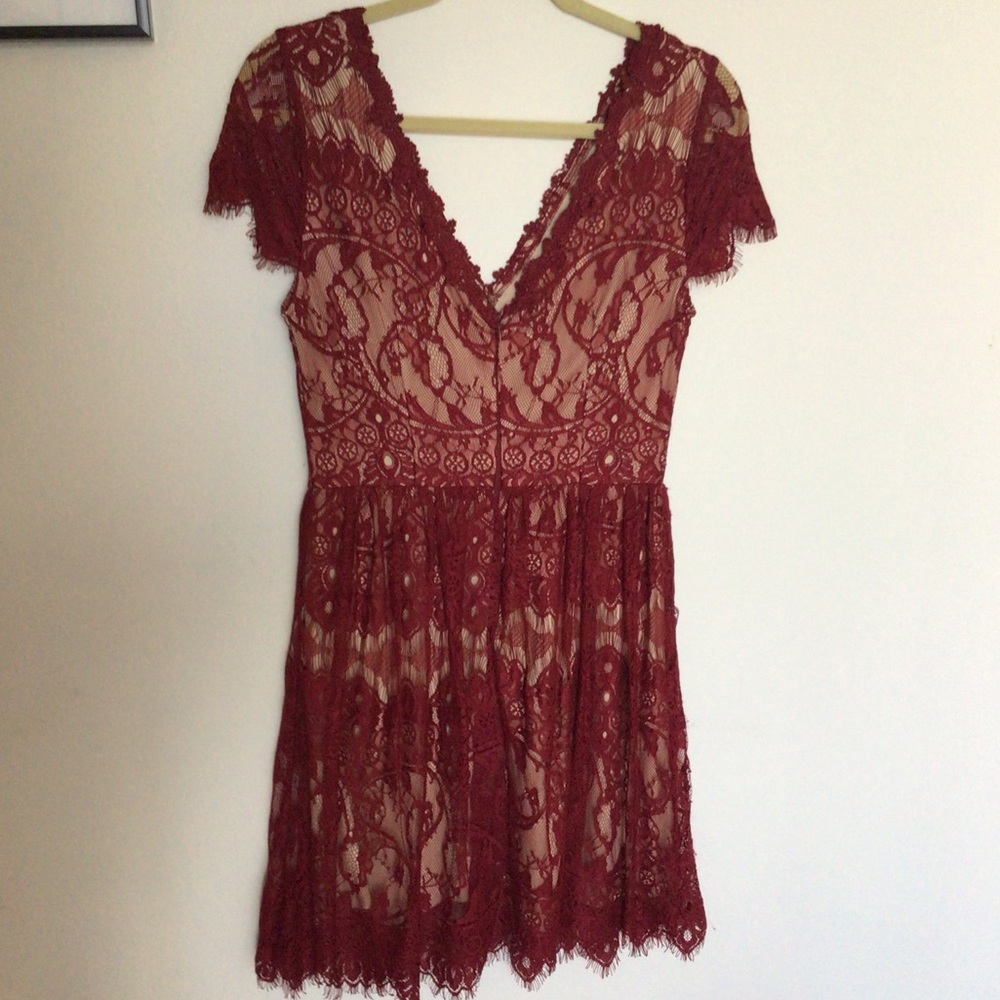 NWOT Francesca’s Alya Nude Red Lace V-Neck Flare Dress